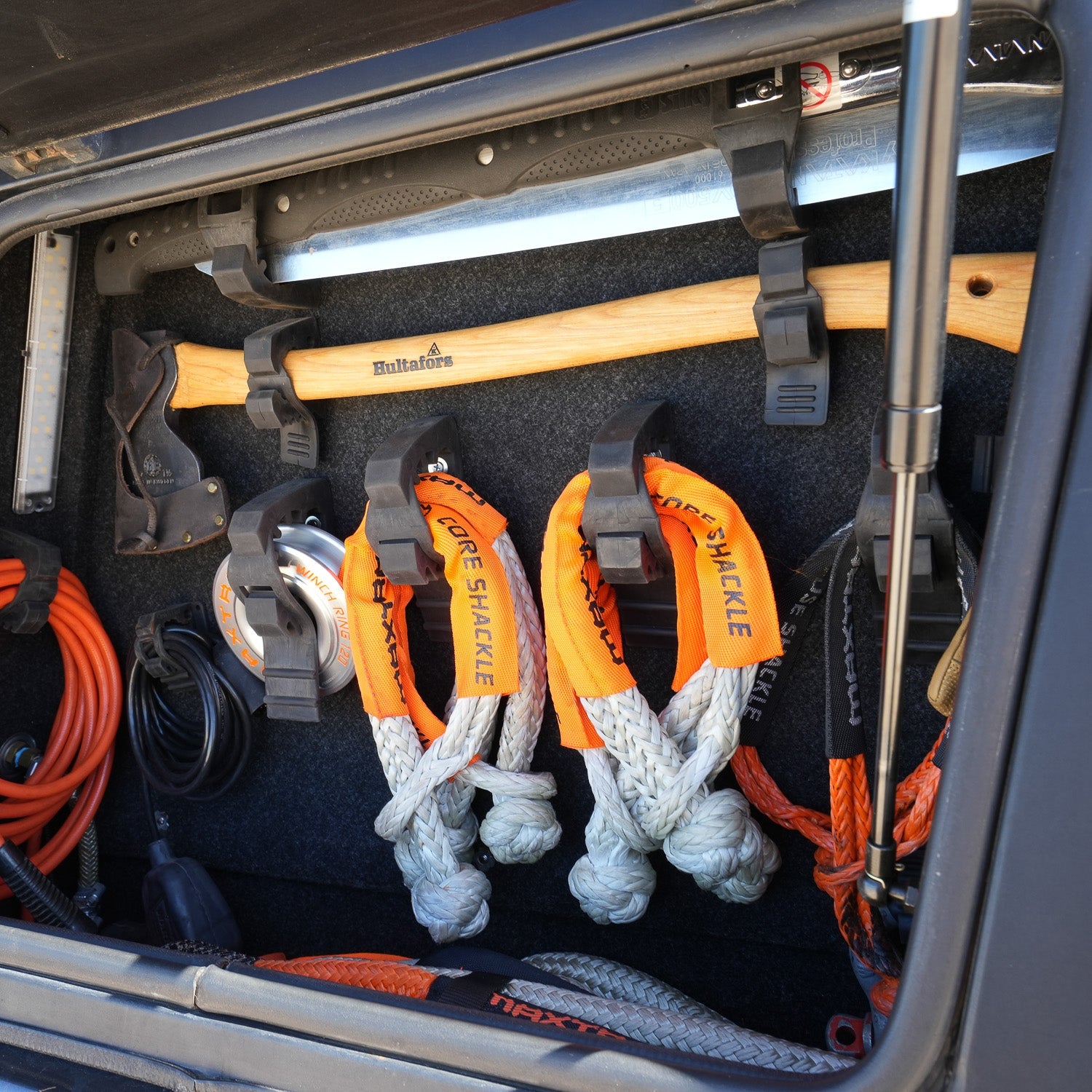 Maxtrax Core Shackle - ADVENTURE CURATED